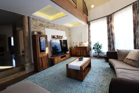 Eladó családi ház, Ráckeve 5 szoba 270 m² 189 M Ft