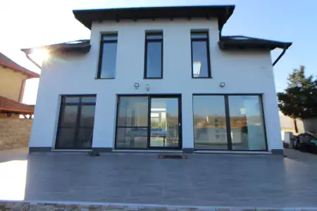 Eladó nyaraló, Szigetbecse 3 szoba 92 m² 195 M Ft